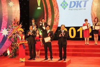 Bizweb vinh dự nhận giải Sao Khuê năm 2012