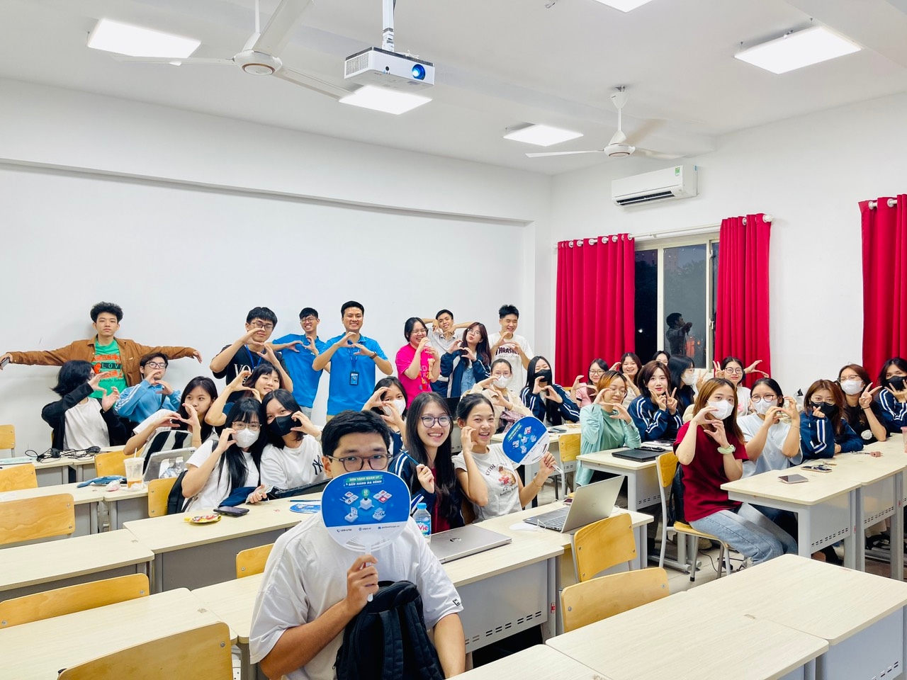 Sapo tham gia nội dung đào tạo thực tế về Digital Marketing cho sinh viên trường Đại học Kinh tế Đại học Quốc gia Hà Nội